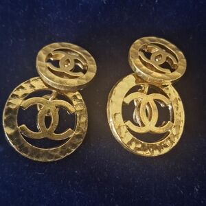 CHANEL Gold Double Logo Cufflinks